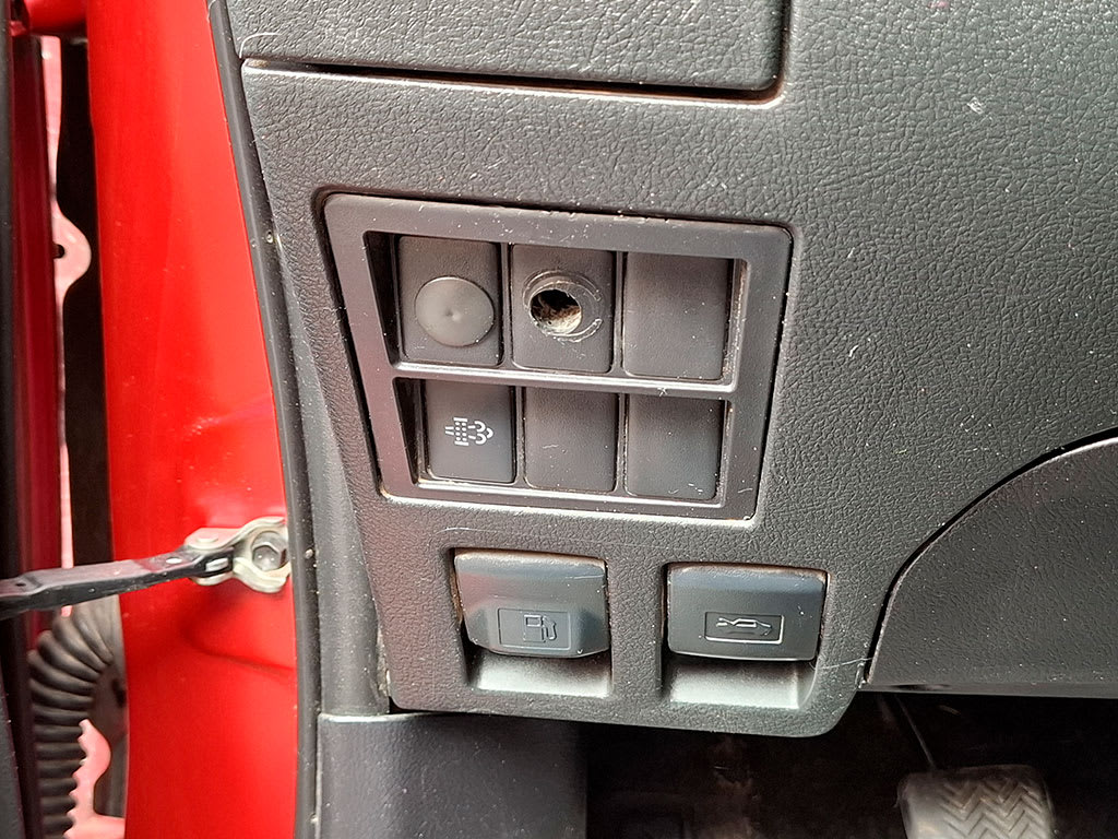 Toyota Hilux D Cab Dx 4x4 2.4 año 2023