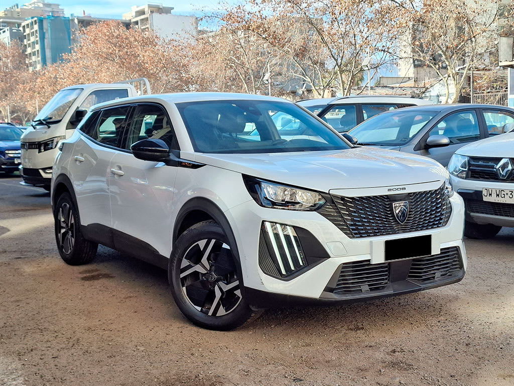Peugeot 2008 Active 130 1.2 Mt año 2025