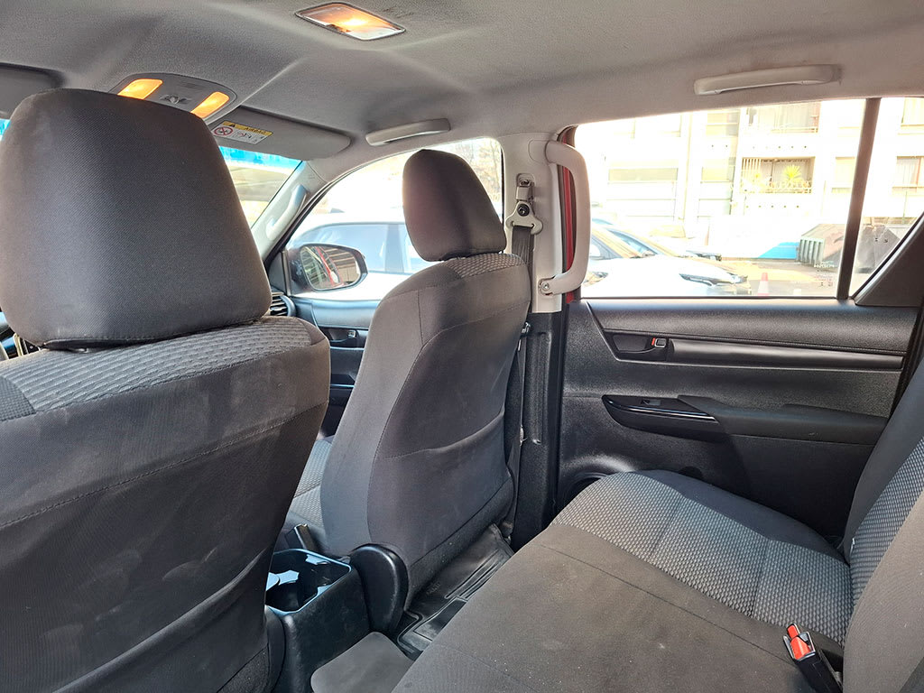 Toyota Hilux D Cab Dx 4x4 2.4 año 2023