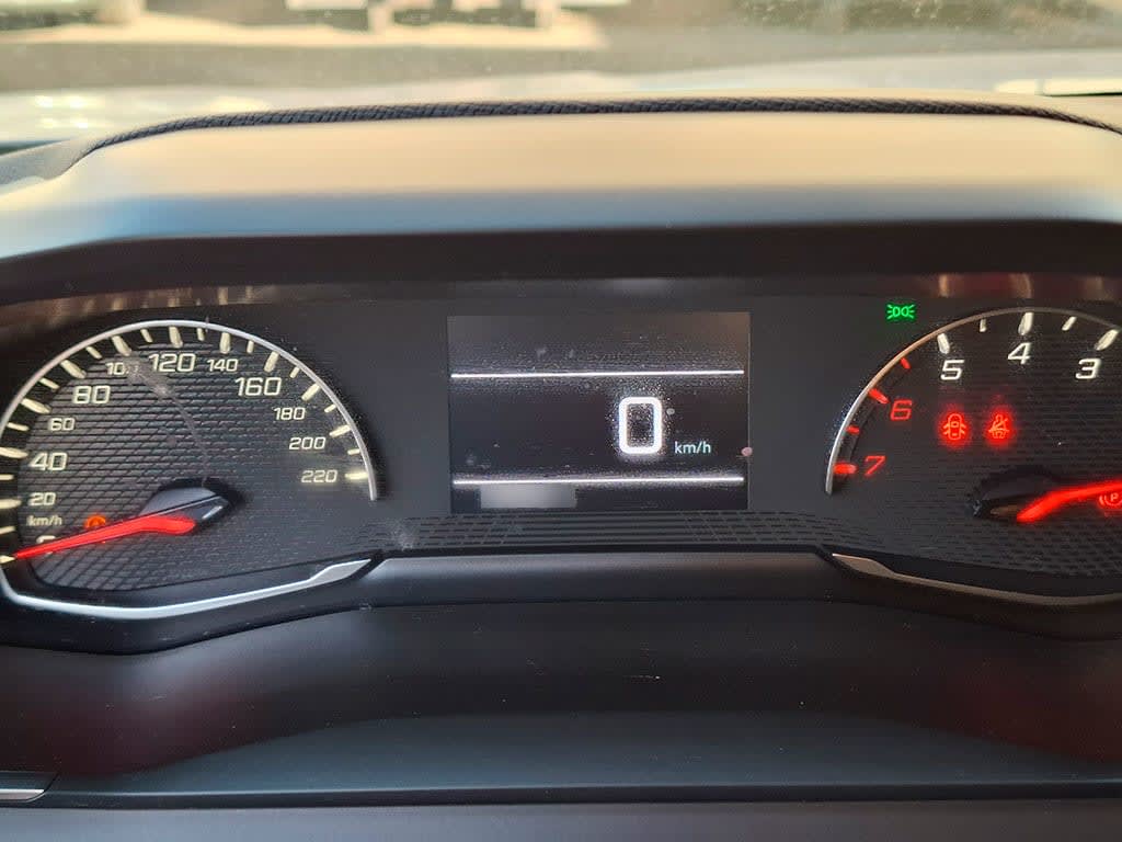 Peugeot 2008 Active 130 1.2 Mt año 2025