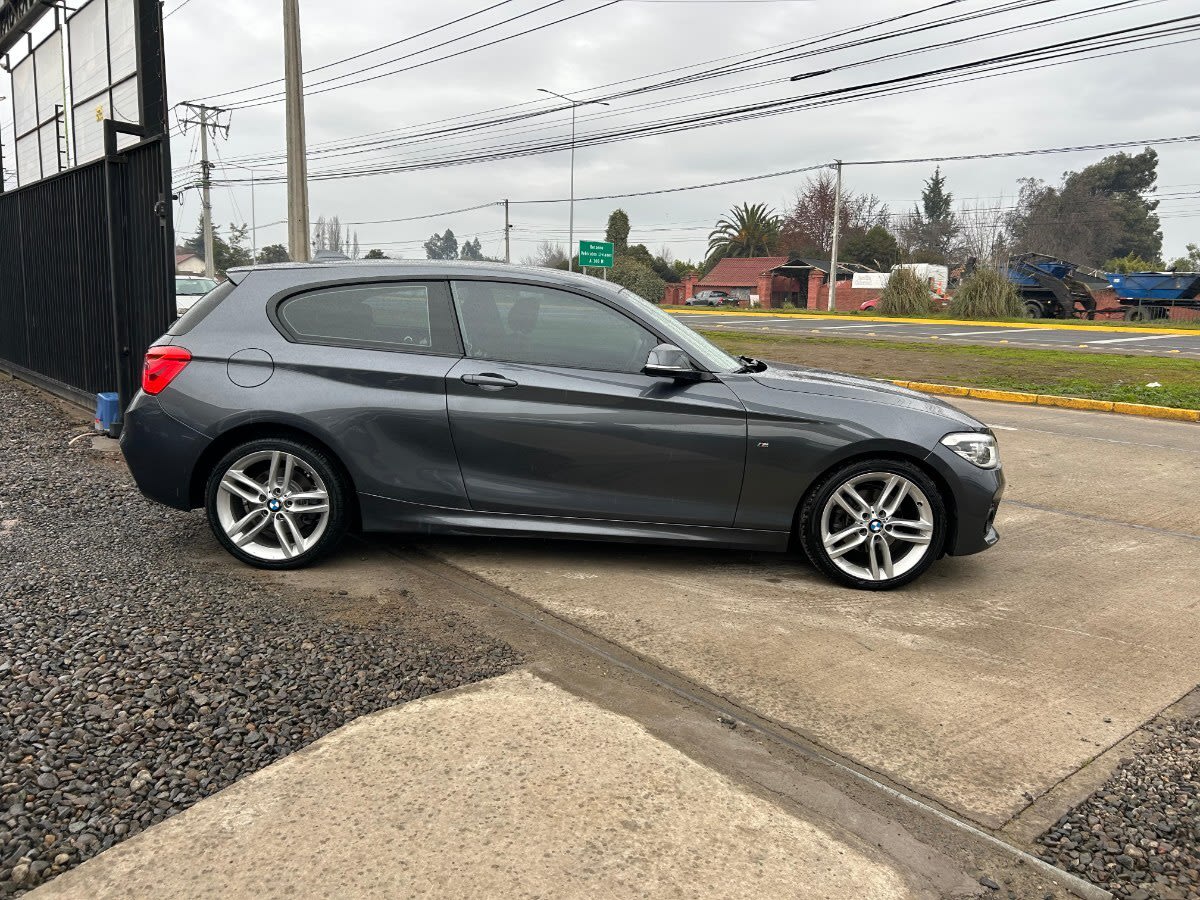 Bmw 120i Sport Lci 2.0 Aut año 2017