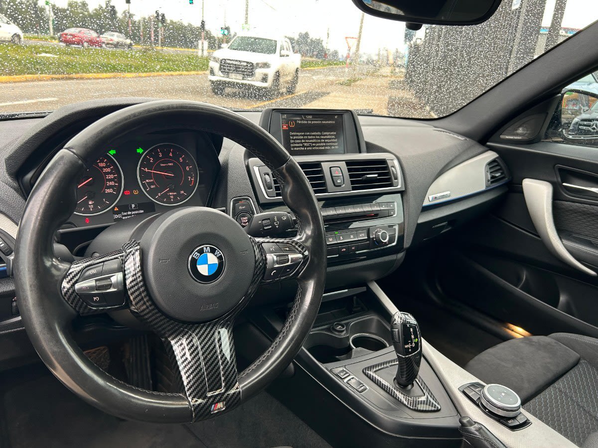 Bmw 120i Sport Lci 2.0 Aut año 2017