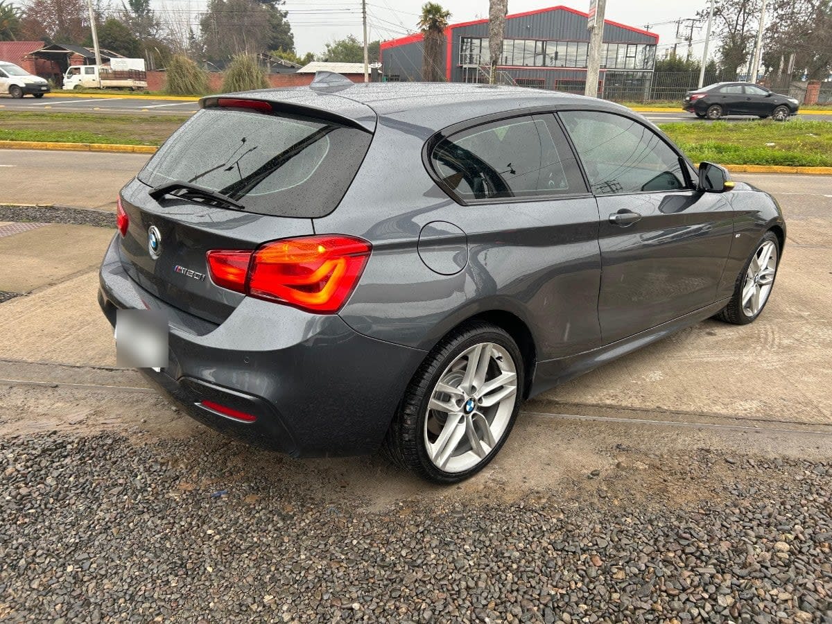 Bmw 120i Sport Lci 2.0 Aut año 2017