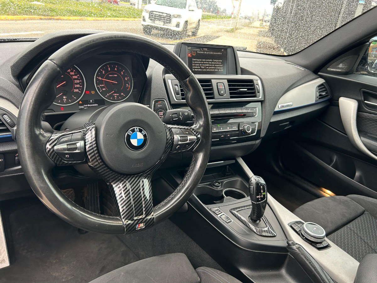 Bmw 120i Sport Lci 2.0 Aut año 2017