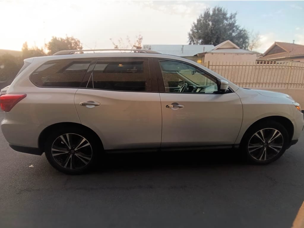 Nissan Pathfinder Exclusive 4x4 año 2018