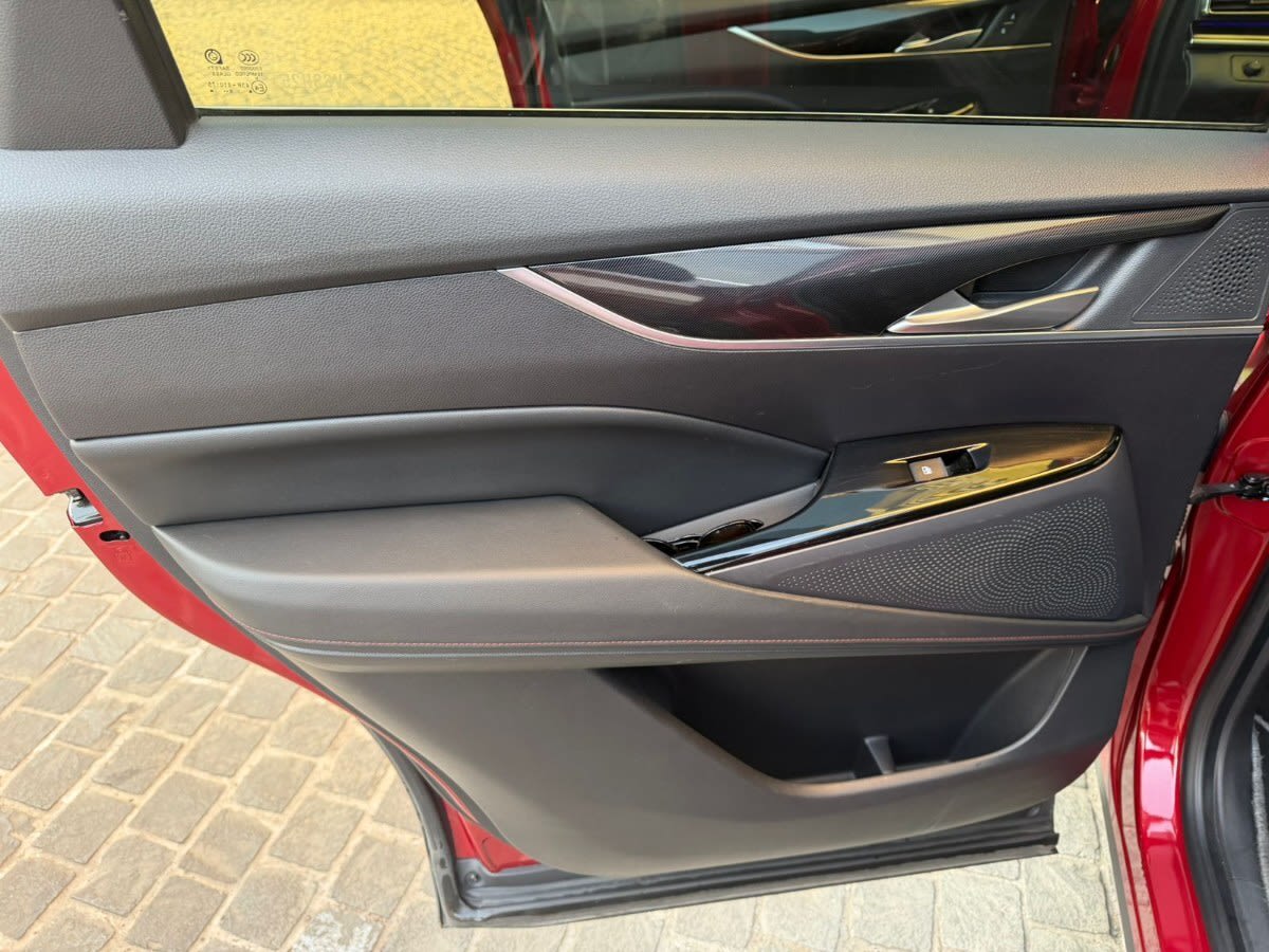Maxus Euniq6 Euniq6 4x2 Aut año 2023