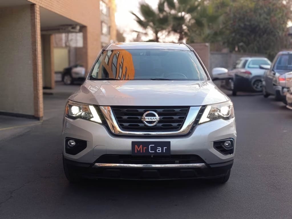 Nissan Pathfinder Exclusive 4x4 año 2018