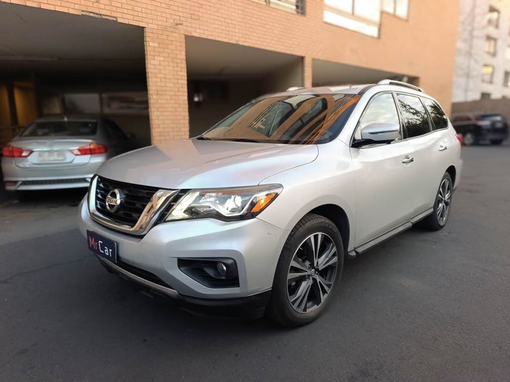Nissan Pathfinder Exclusive 4x4 año 2018