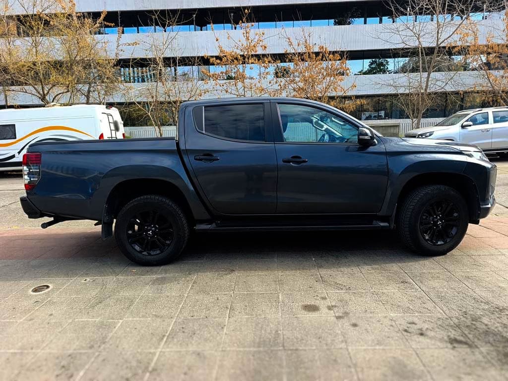 Mitsubishi L200 Dakar año 2024