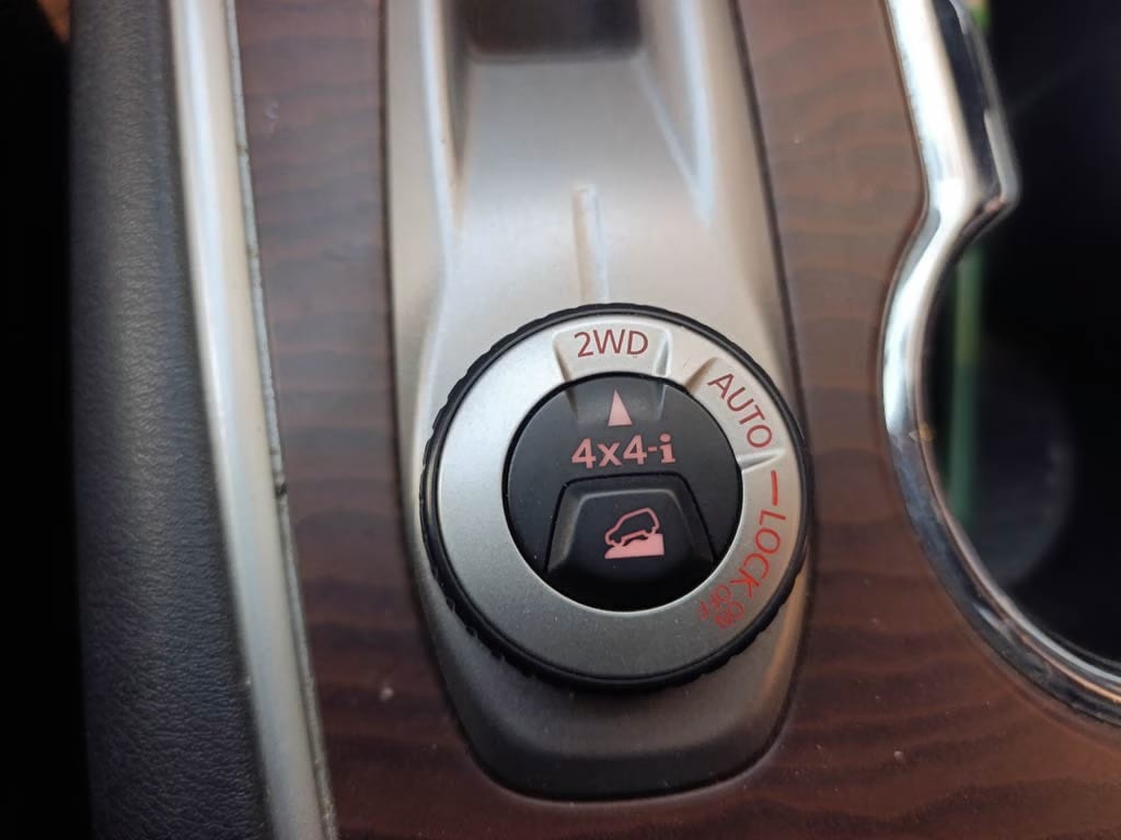 Nissan Pathfinder Exclusive 4x4 año 2018