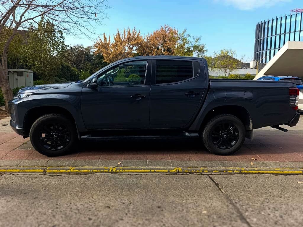 Mitsubishi L200 Dakar año 2024