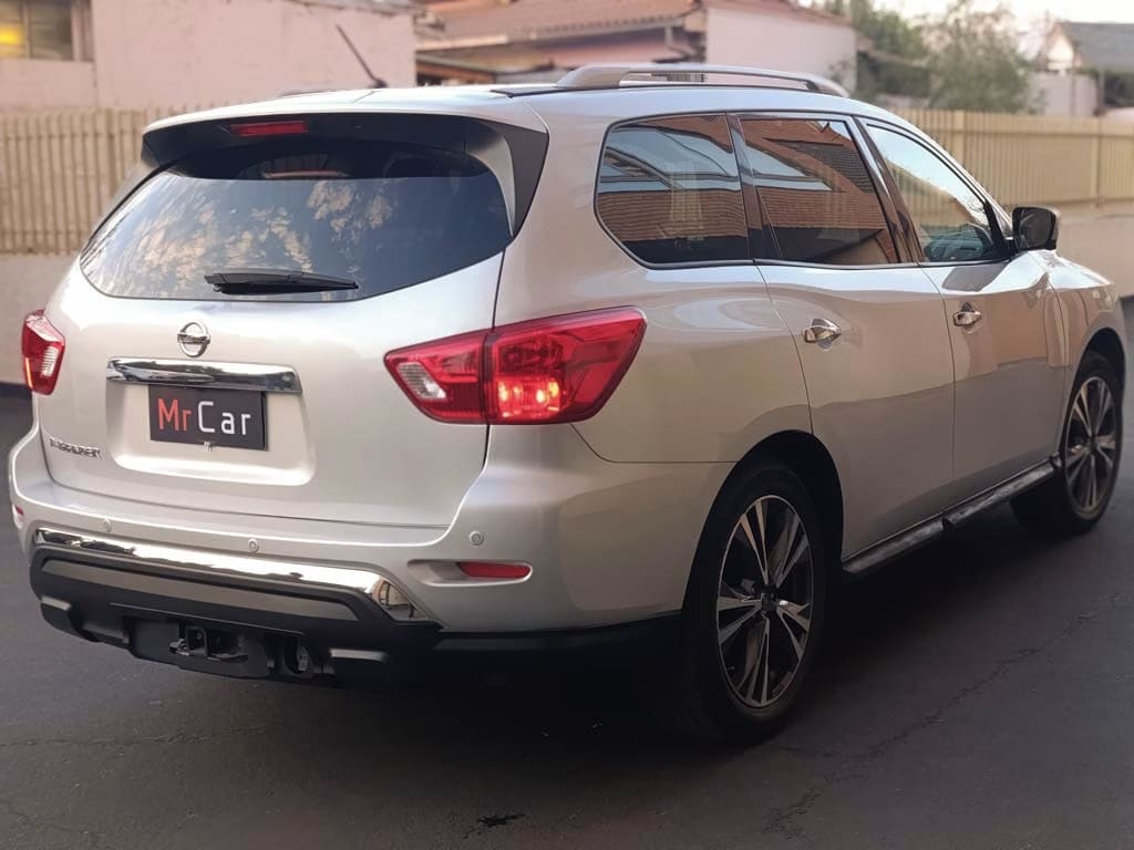 Nissan Pathfinder Exclusive 4x4 año 2018