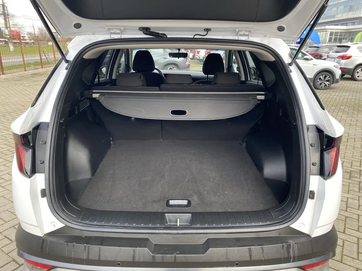Hyundai Tucson 2.0 Nx4 Plus Fl Diesel 4wd At 5p año 2025