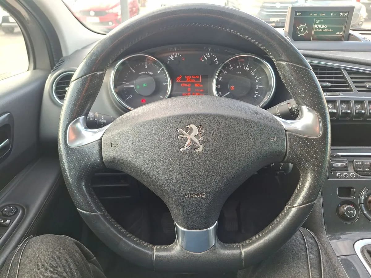 Peugeot 3008 1.6 Blue-Hdi Diesel 4x2 120hp Mt6 5p año 2017