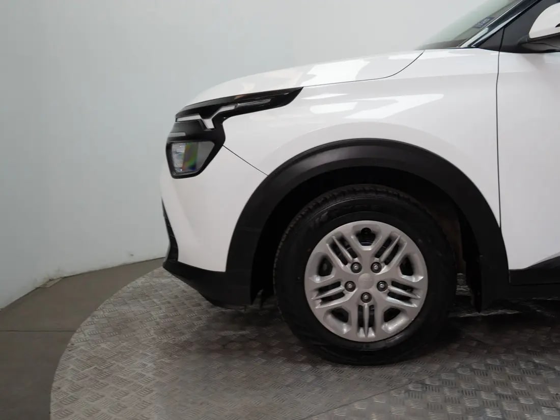 Kia Carens Carens 1.5 Lx 7p Mt año 2023