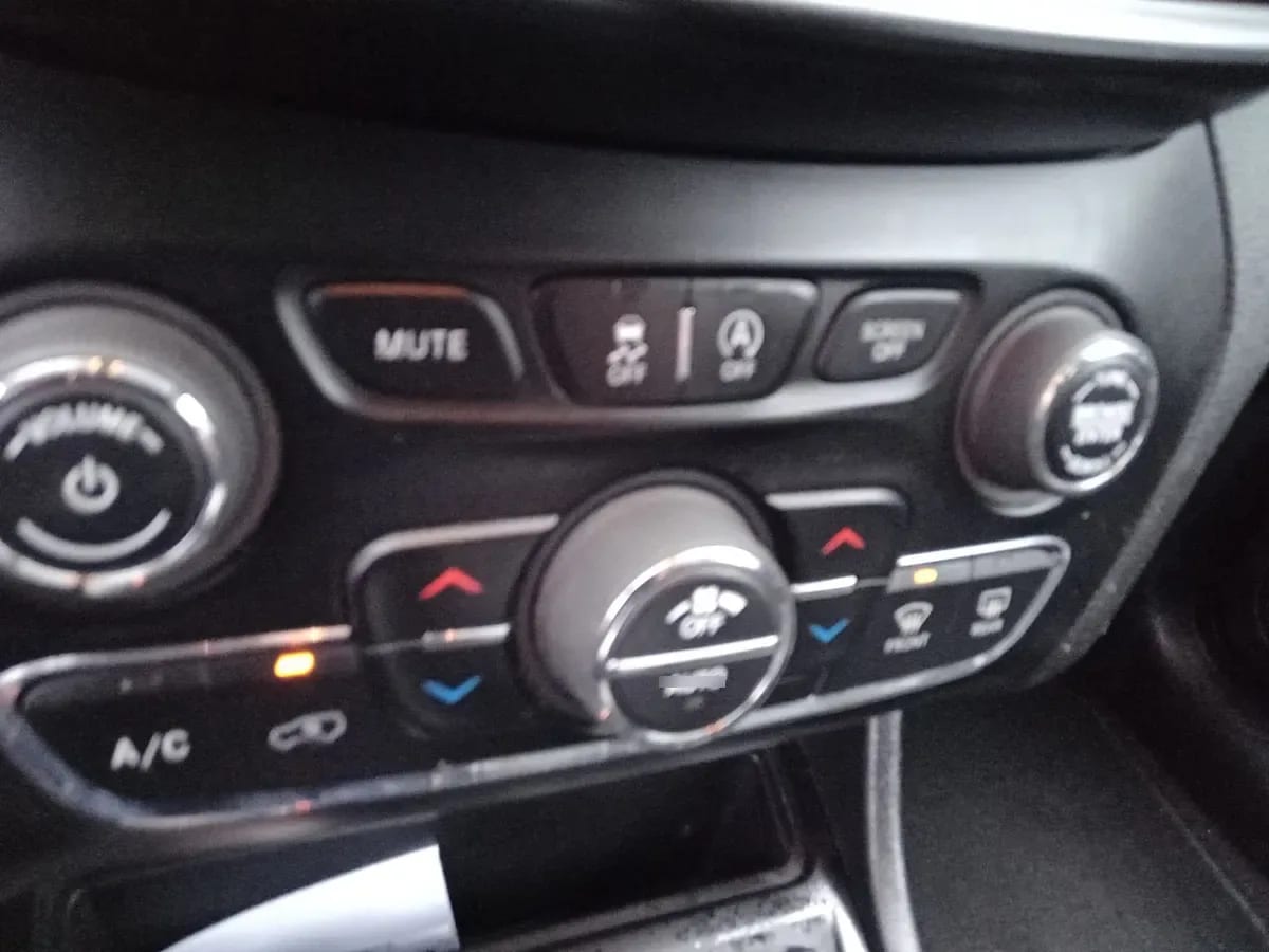 Jeep Cherokee 2.4 Limited 4x4 At 5p año 2019