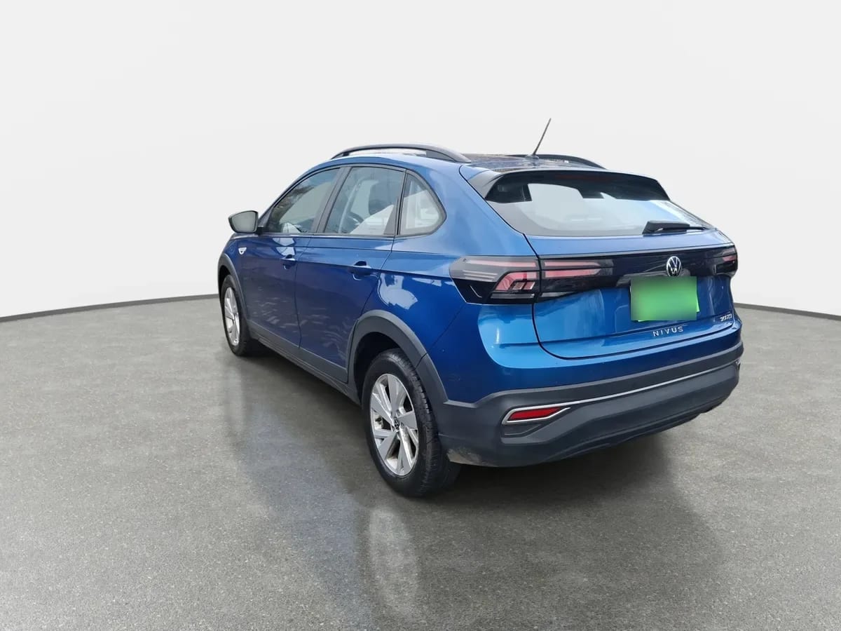 Volkswagen Nivus 1.0 Tsi Comfortline 4x2 At 5p año 2023