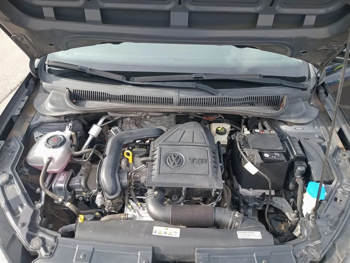 Volkswagen Nivus 1.0 Tsi Comfortline 4x2 At 5p año 2023
