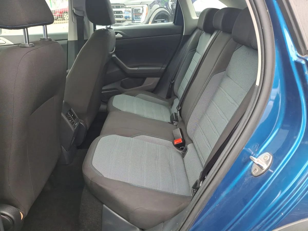 Volkswagen Nivus 1.0 Tsi Comfortline 4x2 At 5p año 2023