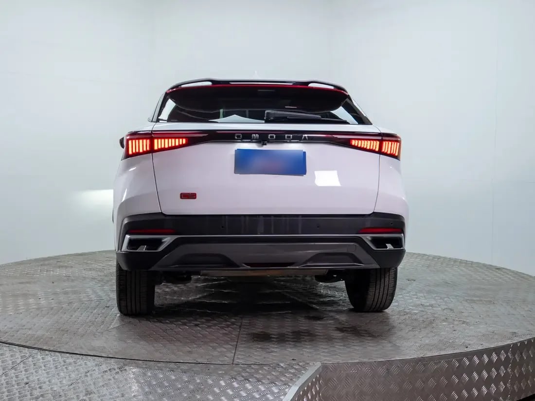Omoda C5 C5 1.5 T Luxury At año 2024