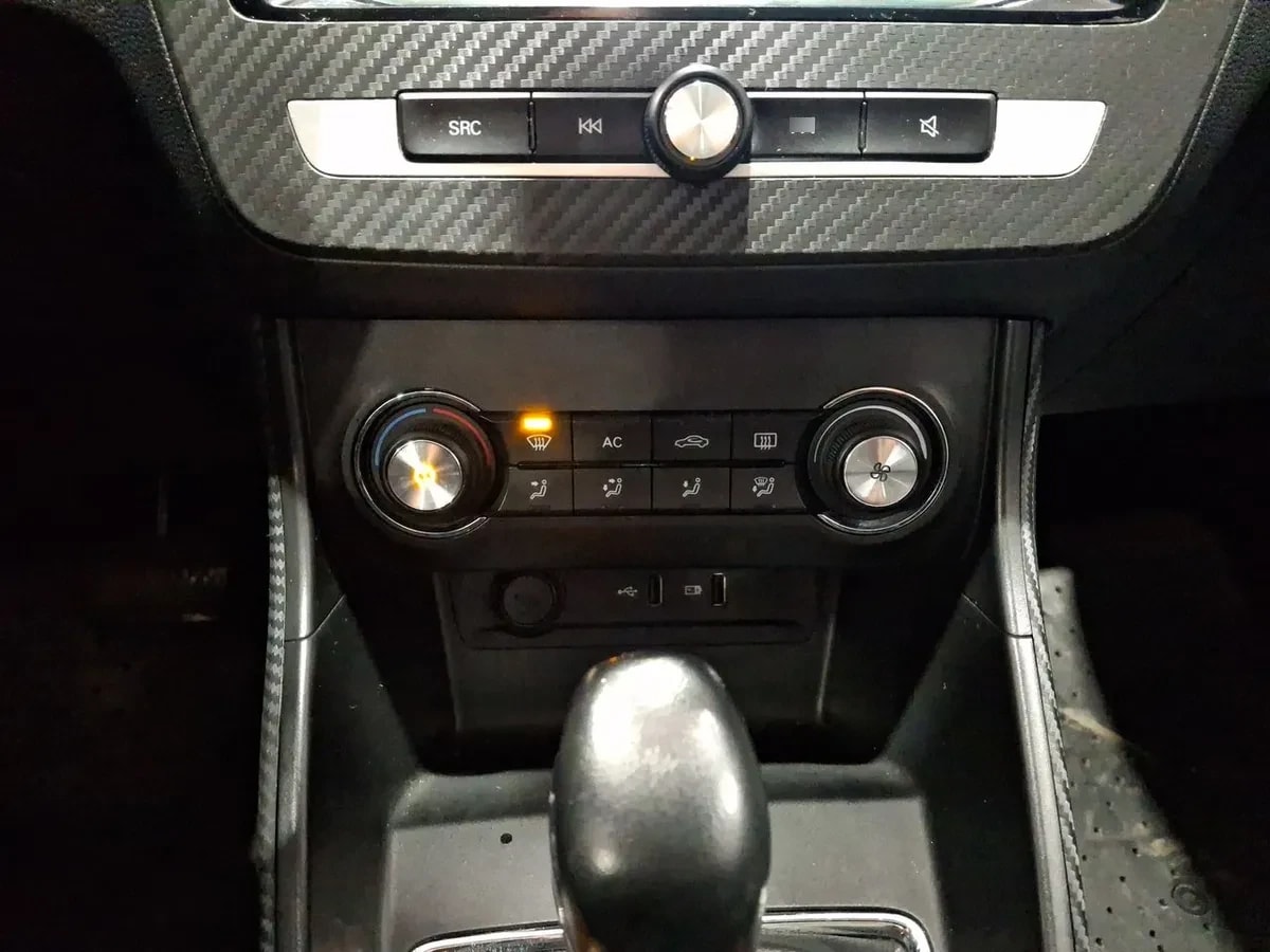 MG Mg Zs 1.5 Comfort 4x2 At 5p año 2023