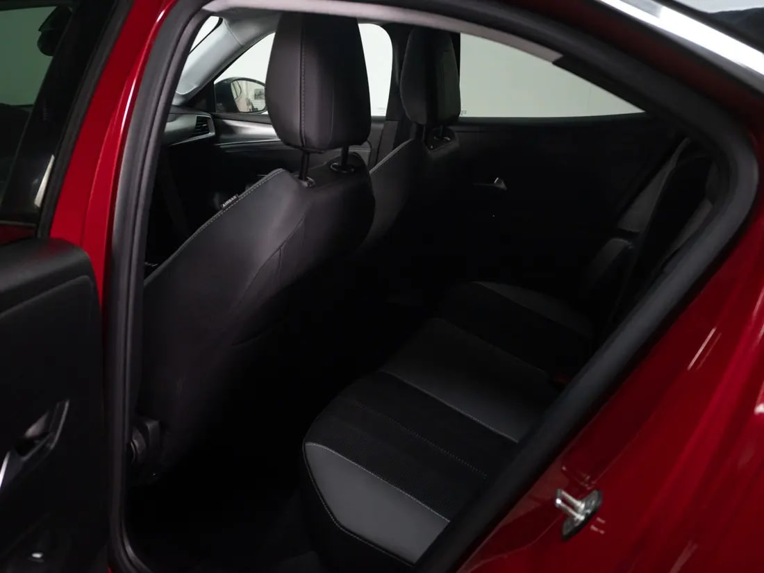Opel Mokka Mokka Elegance Gasolina 130hp At año 2025
