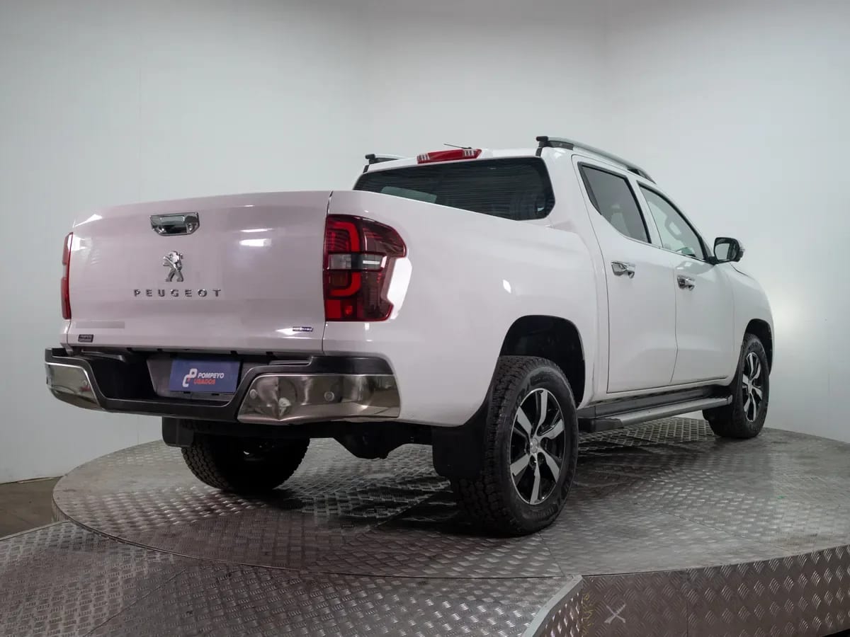Peugeot Landtrek Landtrek 2.2 Action4 Bluehdi 180 At 4x4 Diesel año 2024