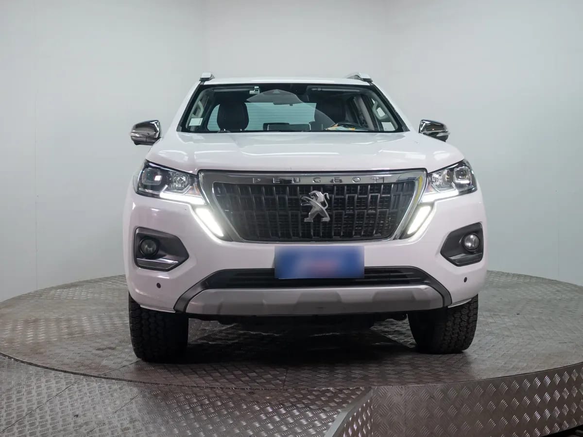 Peugeot Landtrek Landtrek 2.2 Action4 Bluehdi 180 At 4x4 Diesel año 2024