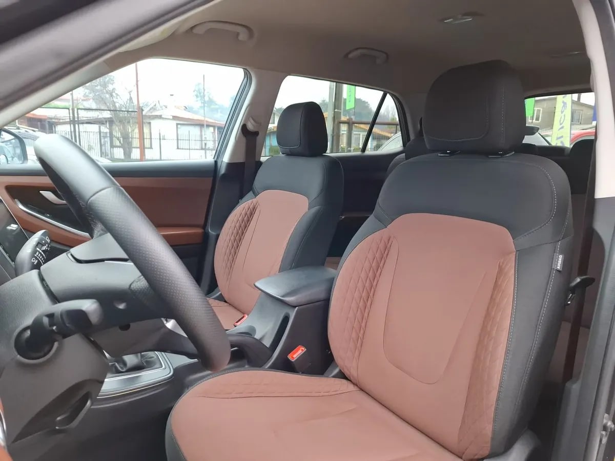 Hyundai Creta Grand 2.0 Plus Su2i 4x2 Mt 5p año 2025