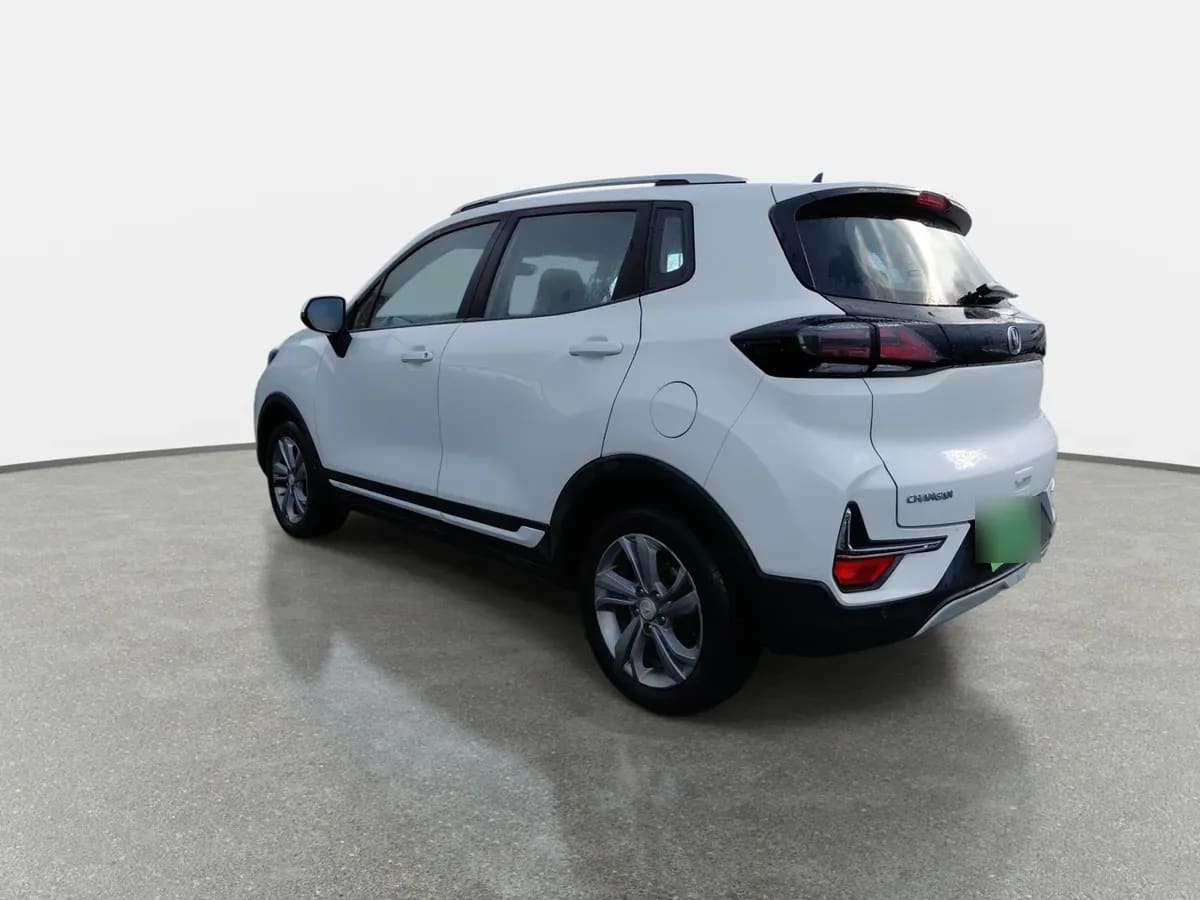 Changan Cs15 1.5 Luxury 4x2 Mt 5p año 2023