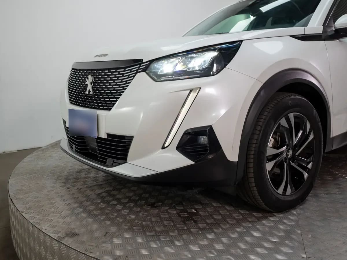 Peugeot Nuevo 2008 2008 1.2 Allure Pack Puretech 130 At año 2021