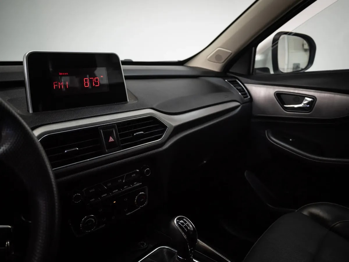 DFSK Suv 560 560 1.8 Comfort Mt año 2023