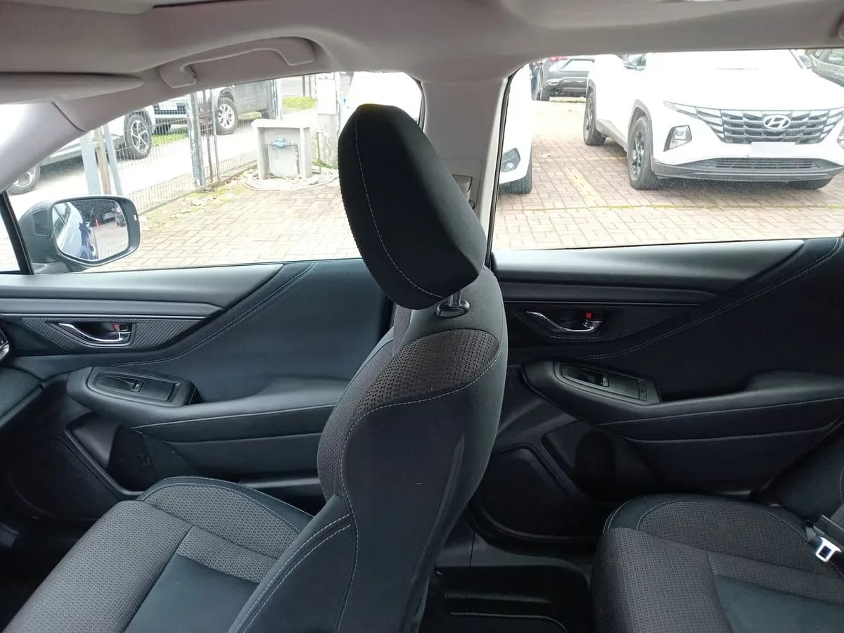 Subaru Outback 2.5i Dynamic Awd Cvt At 5p año 2023