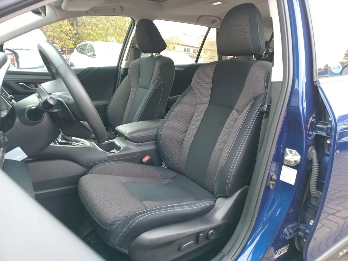 Subaru Outback 2.5i Dynamic Awd Cvt At 5p año 2023