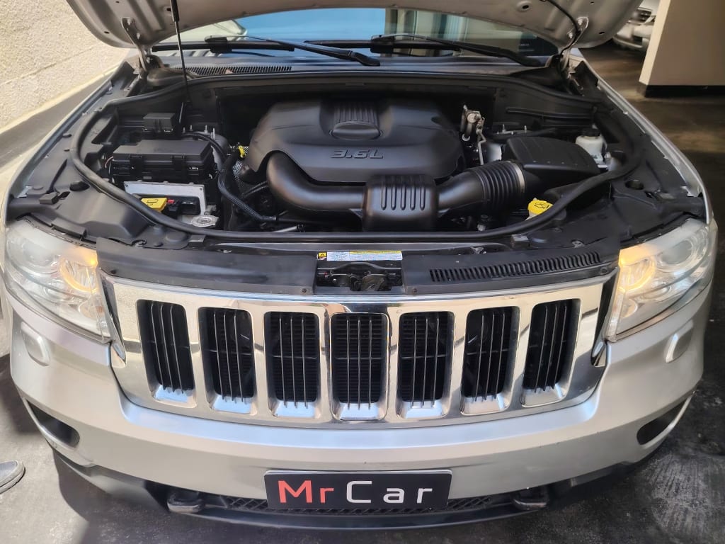 Jeep Grand Cherokee Laredo año 2011