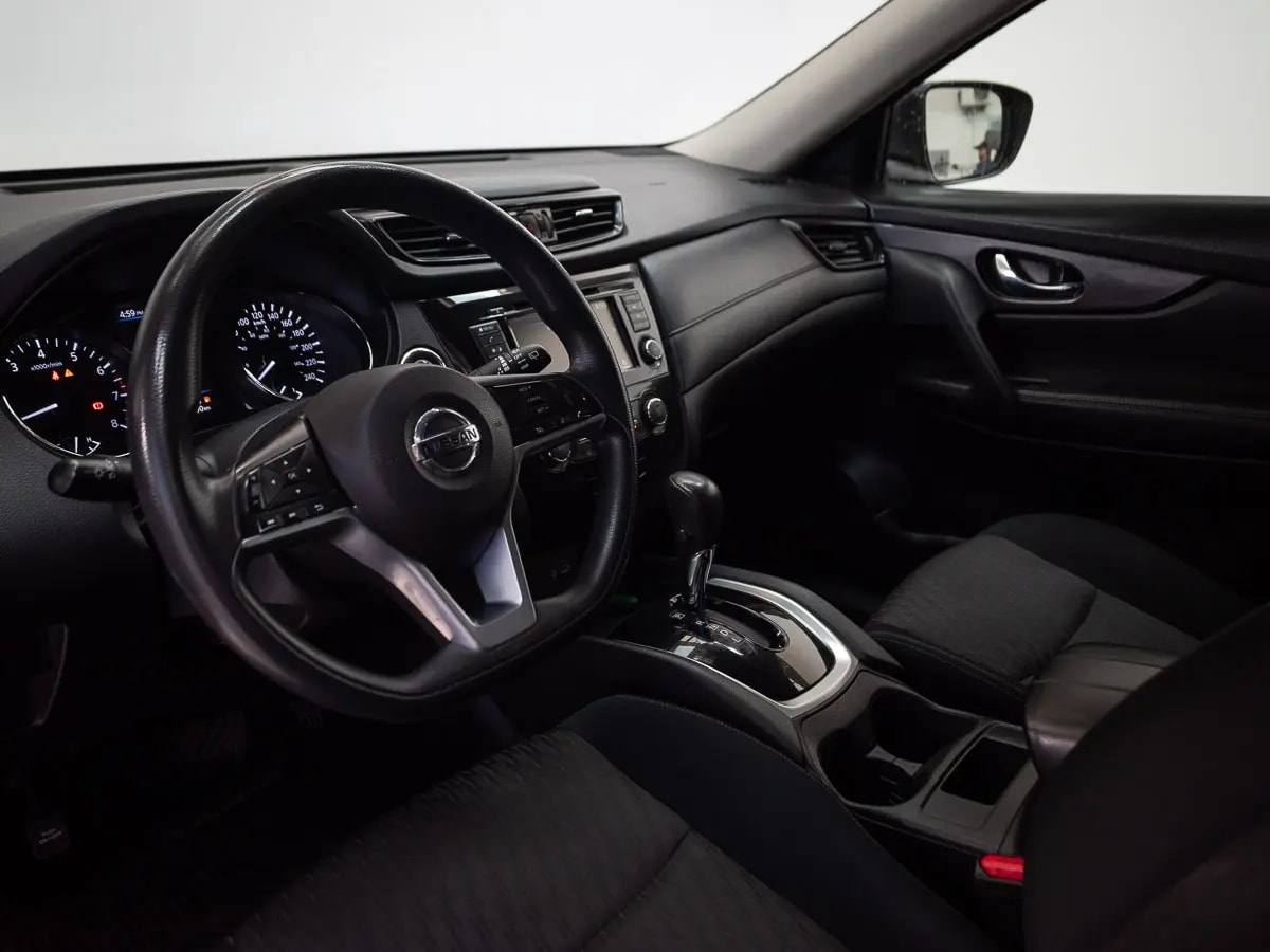 Nissan X-Trail X-Trail 2.5 Sense 4x2 3row Cvt At 5p año 2023