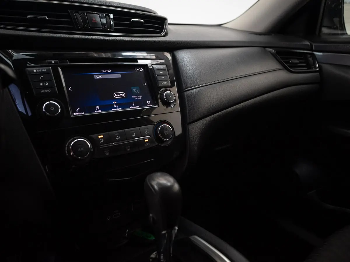 Nissan X-Trail X-Trail 2.5 Sense 4x2 3row Cvt At 5p año 2023