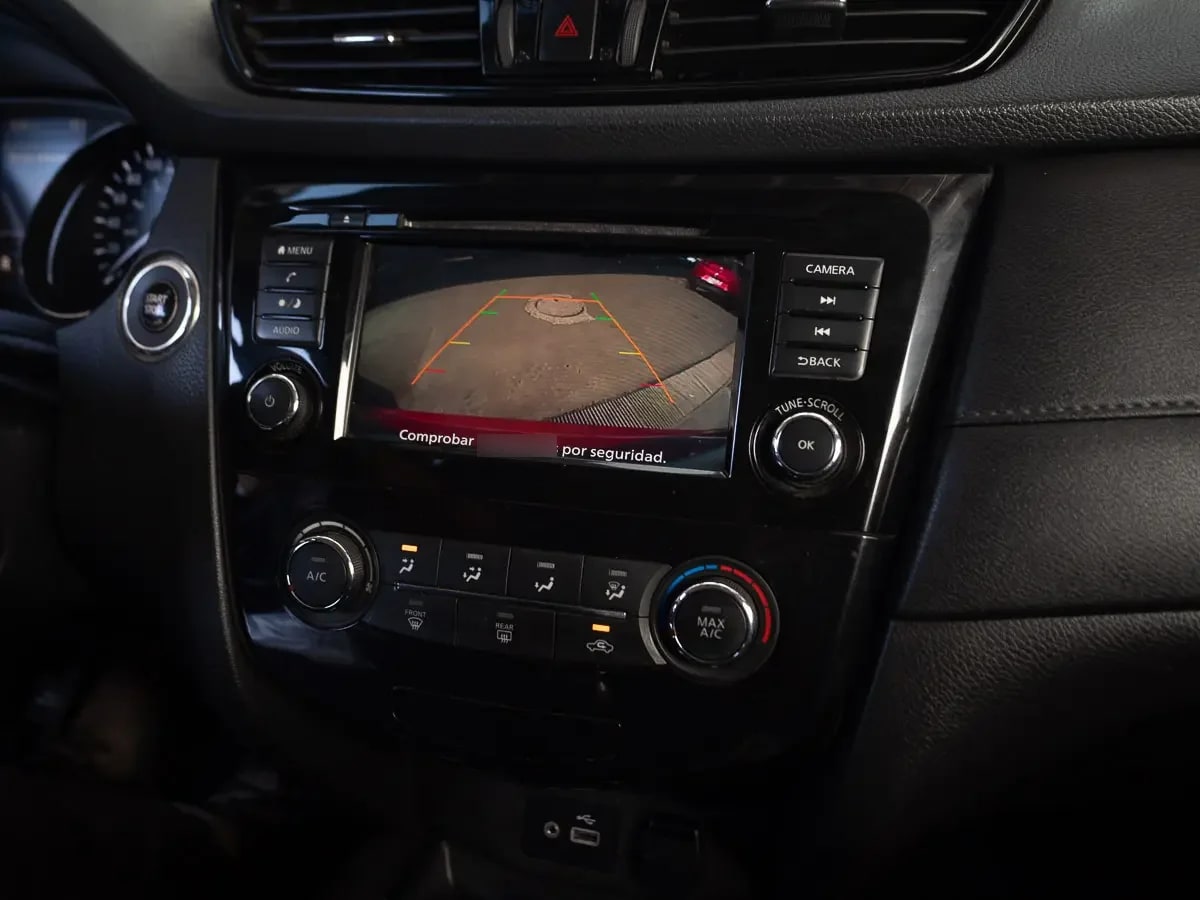 Nissan X-Trail X-Trail 2.5 Sense 4x2 3row Cvt At 5p año 2023