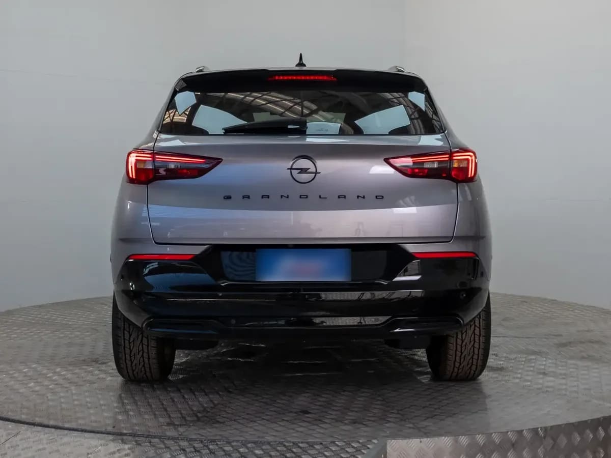 Opel New Grandland Grandland Gs Gasolina 130hp Mt año 2025