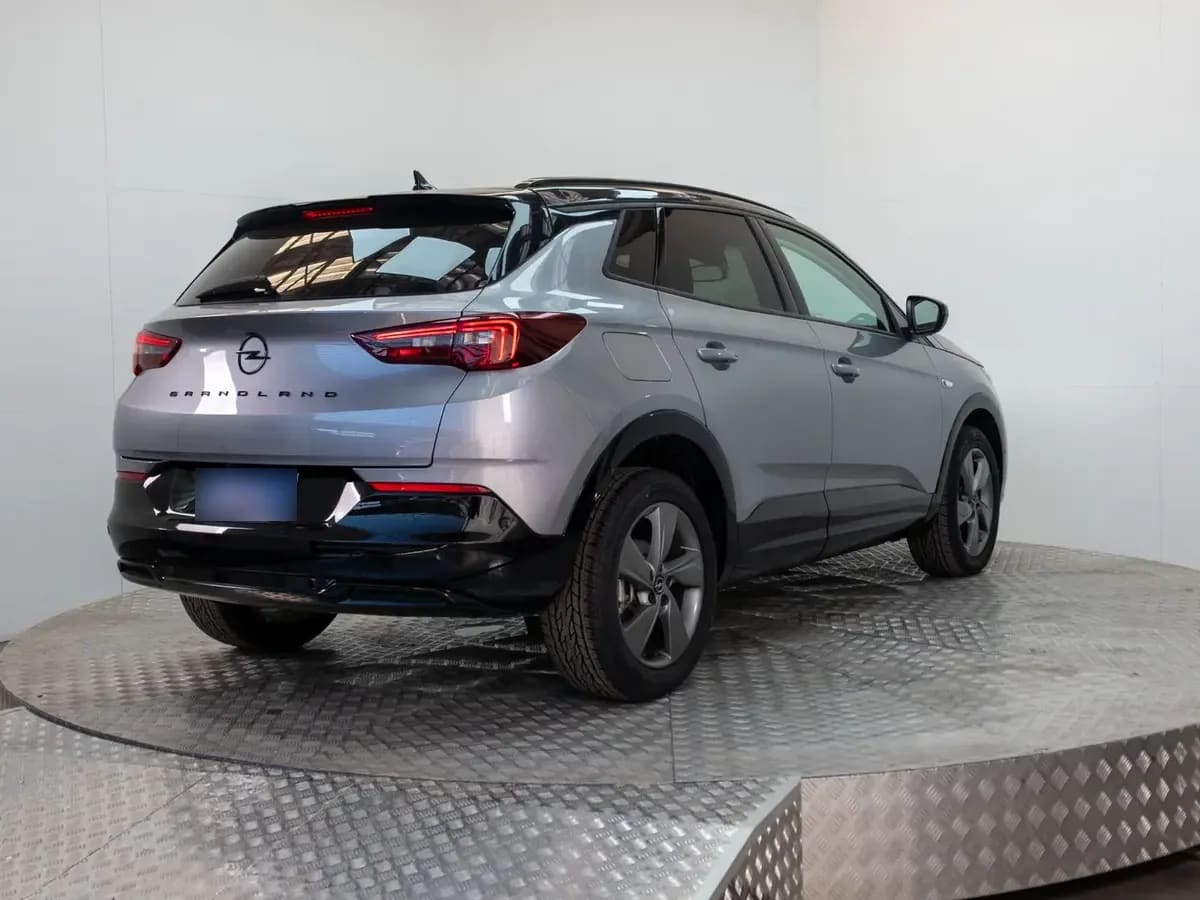 Opel New Grandland Grandland Gs Gasolina 130hp Mt año 2025