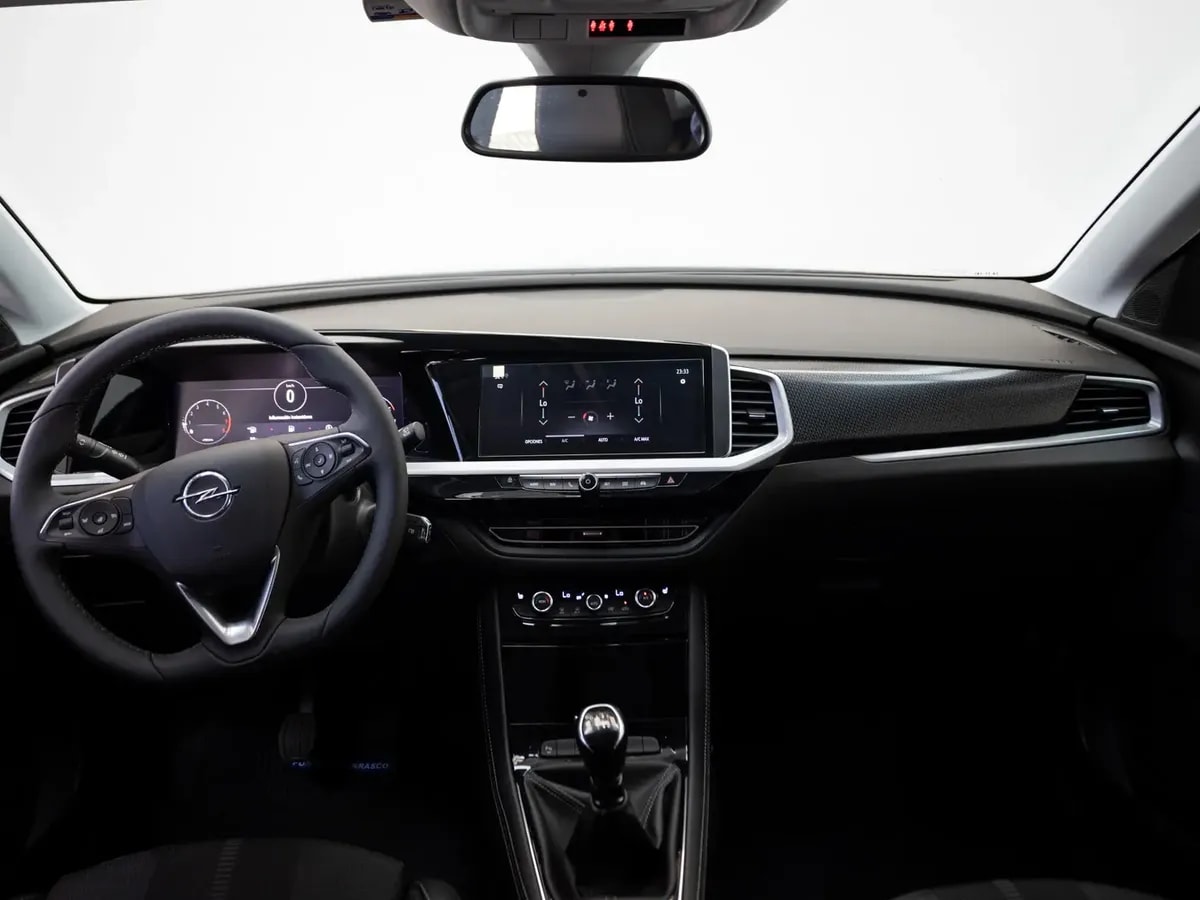 Opel New Grandland Grandland Gs Gasolina 130hp Mt año 2025
