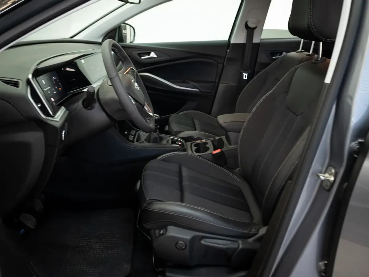 Opel New Grandland Grandland Gs Gasolina 130hp Mt año 2025