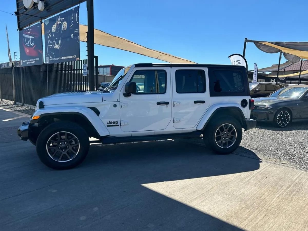 Jeep Wrangler Sahara Unlimited 2.0 año 2021