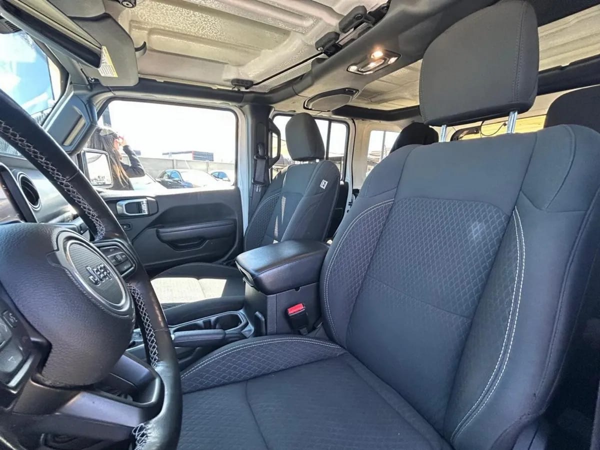 Jeep Wrangler Sahara Unlimited 2.0 año 2021