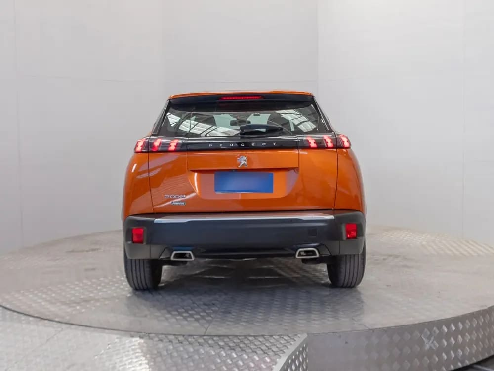 Peugeot 2008 1.2 Active Pack Puretech 130 Mt año 2024
