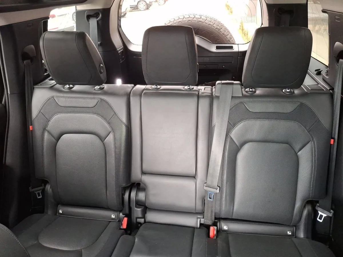 Land Rover Defender 3.0 110 X-Dynamic S Diesel 4x4 300hp At 5p año 2023