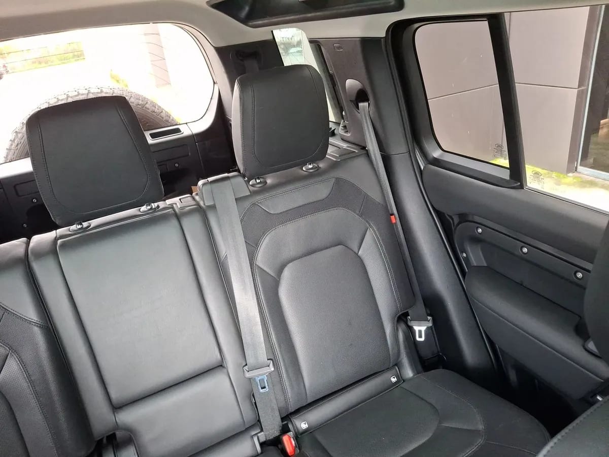 Land Rover Defender 3.0 110 X-Dynamic S Diesel 4x4 300hp At 5p año 2023