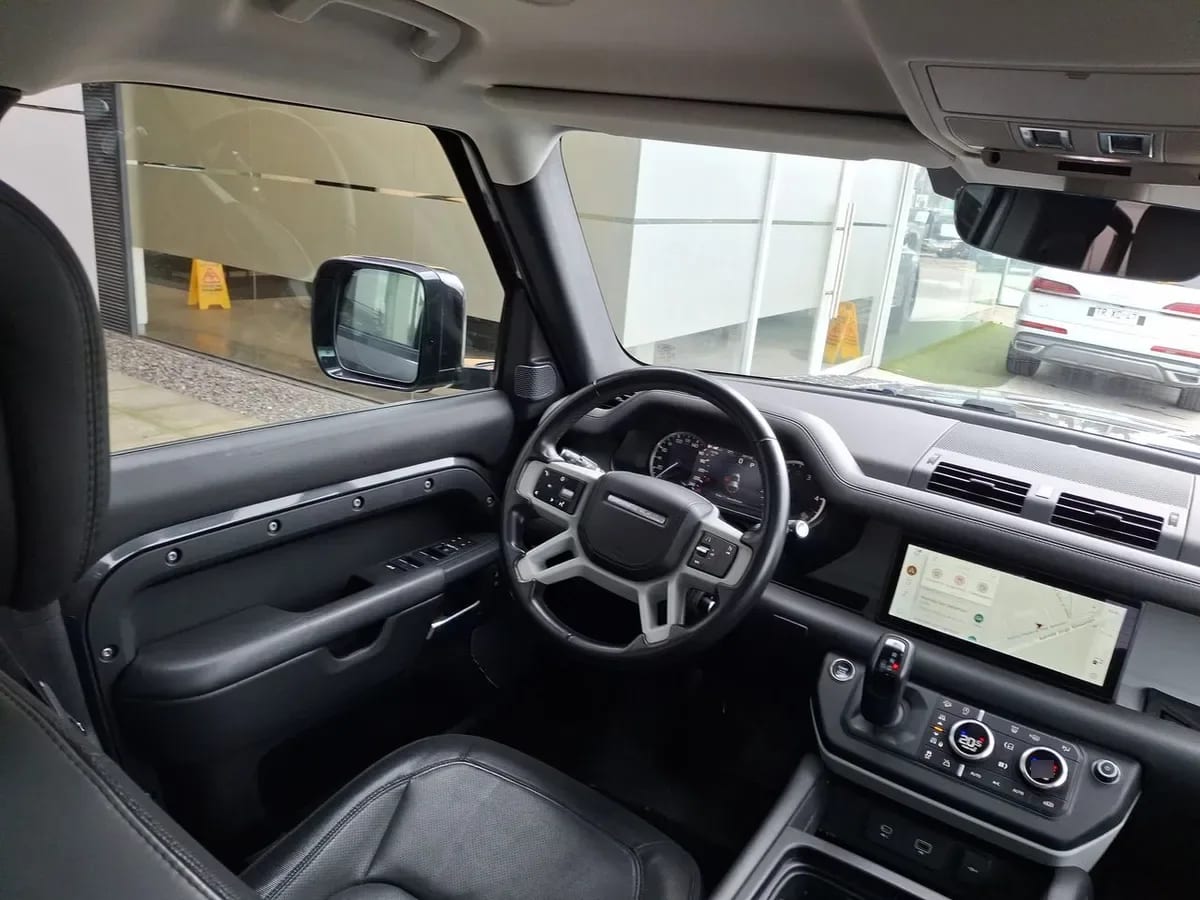 Land Rover Defender 3.0 110 X-Dynamic S Diesel 4x4 300hp At 5p año 2023