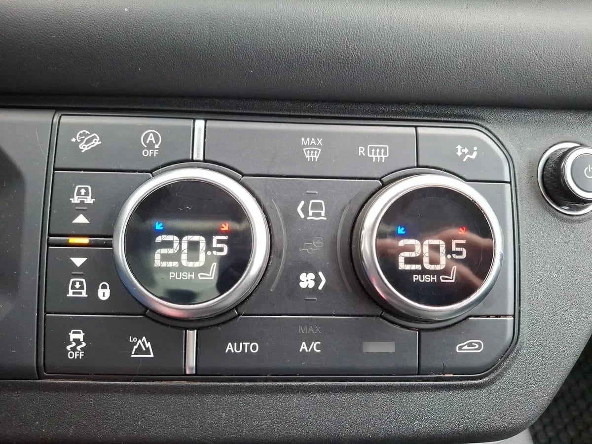 Land Rover Defender 3.0 110 X-Dynamic S Diesel 4x4 300hp At 5p año 2023