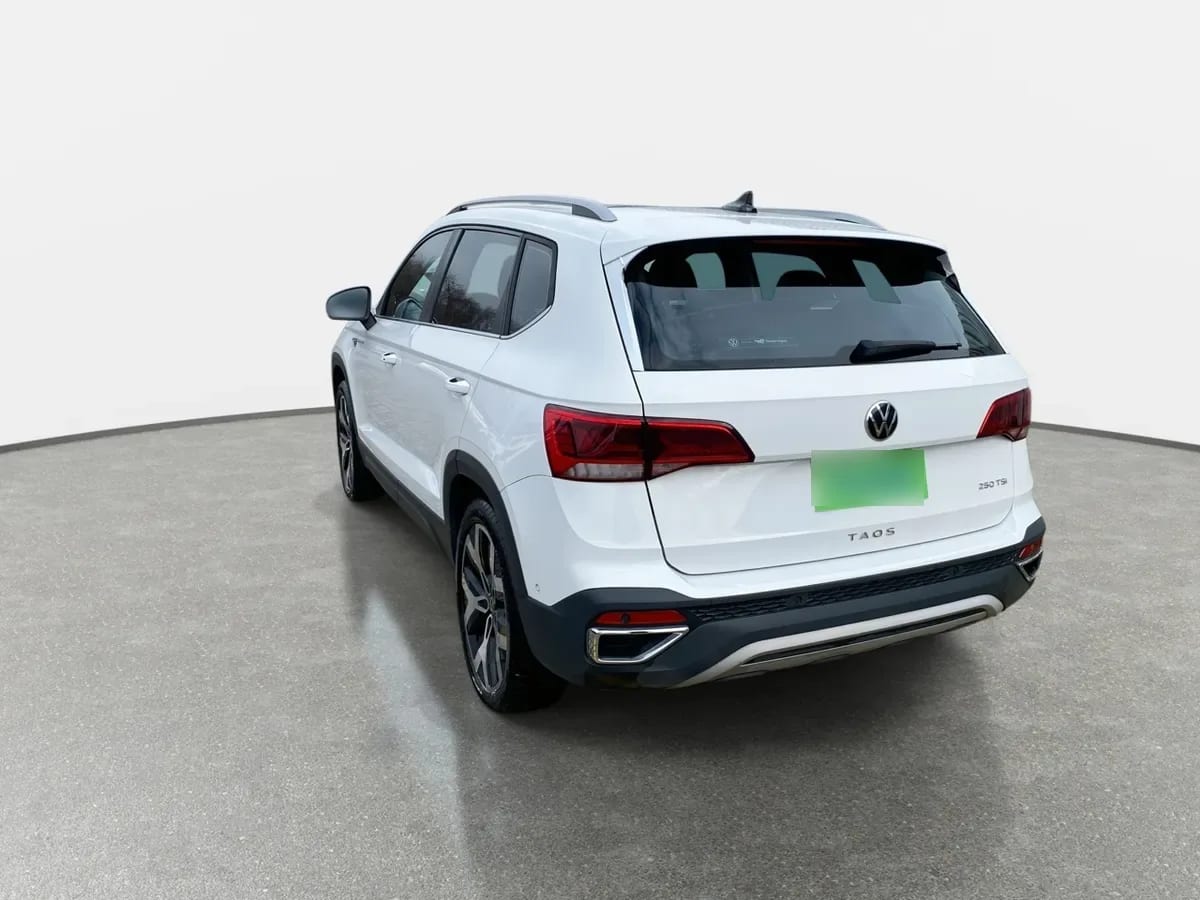 Volkswagen Taos 1.4 Tsi Highline 4x2 At 5p año 2024